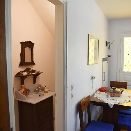 Feriehus Traditional Kivérion